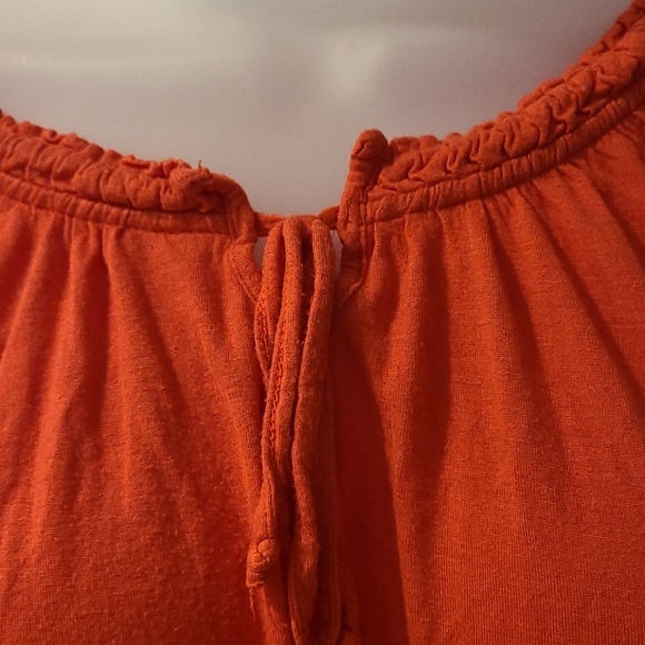 Cute top - Picture 4 of 6